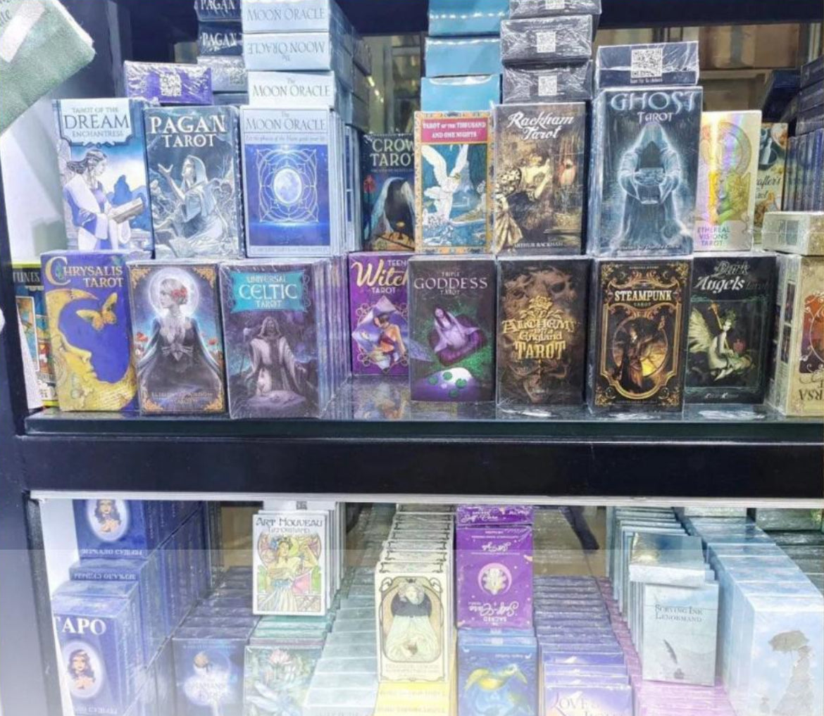 Books & Tarot
